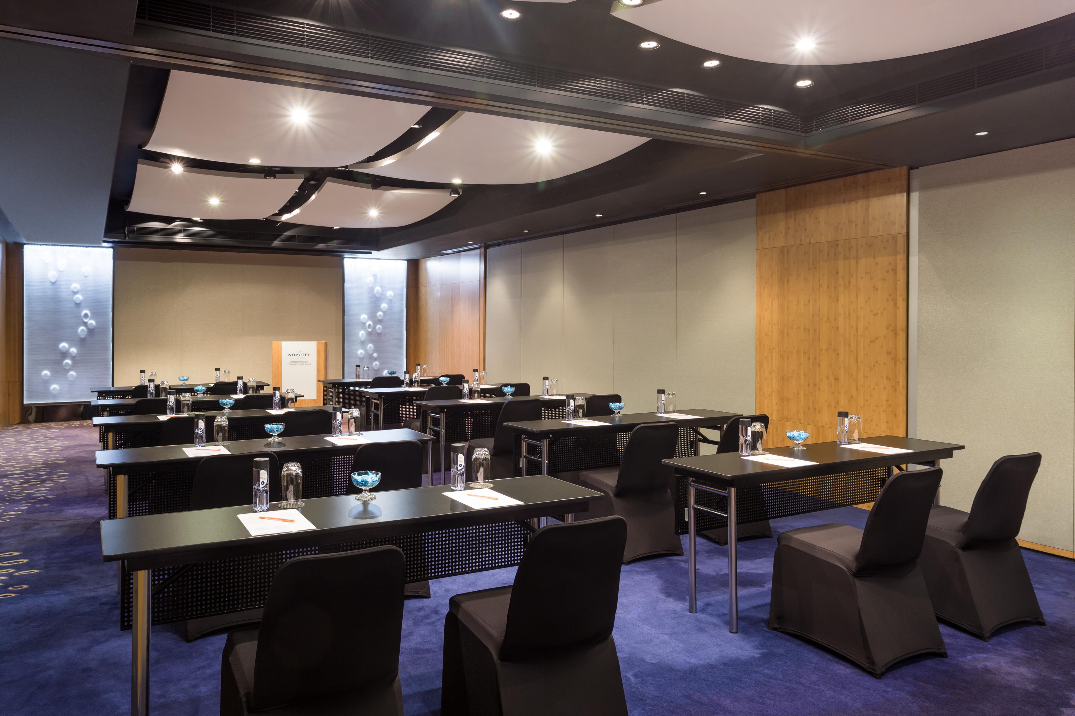 Khách sạn Novotel Century 4*