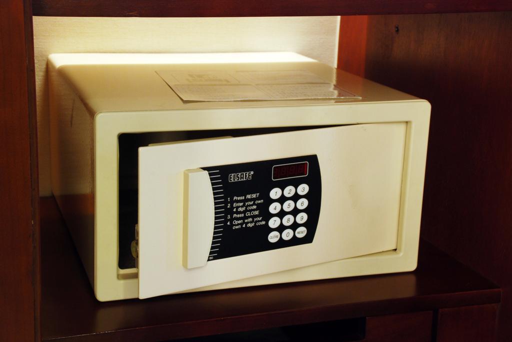 Khách sạn Novotel Century 4*